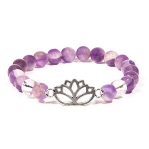 Armband ametist chevron och bergkristall med lotus, 8 mm pärlor
