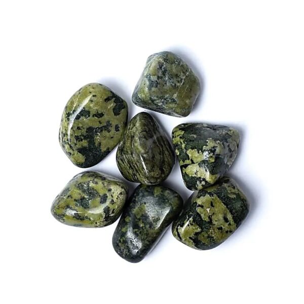 Jade nefrit, trumlad sten, 4-6 cm - Kvalitet A